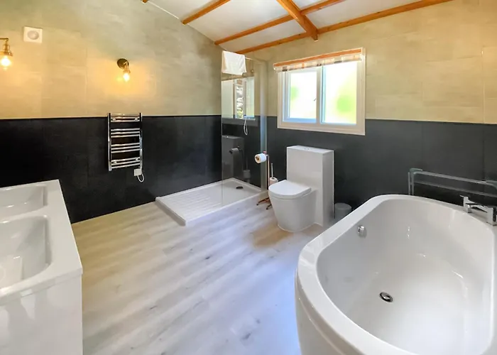 克雷克山谷假日公园 假日公园